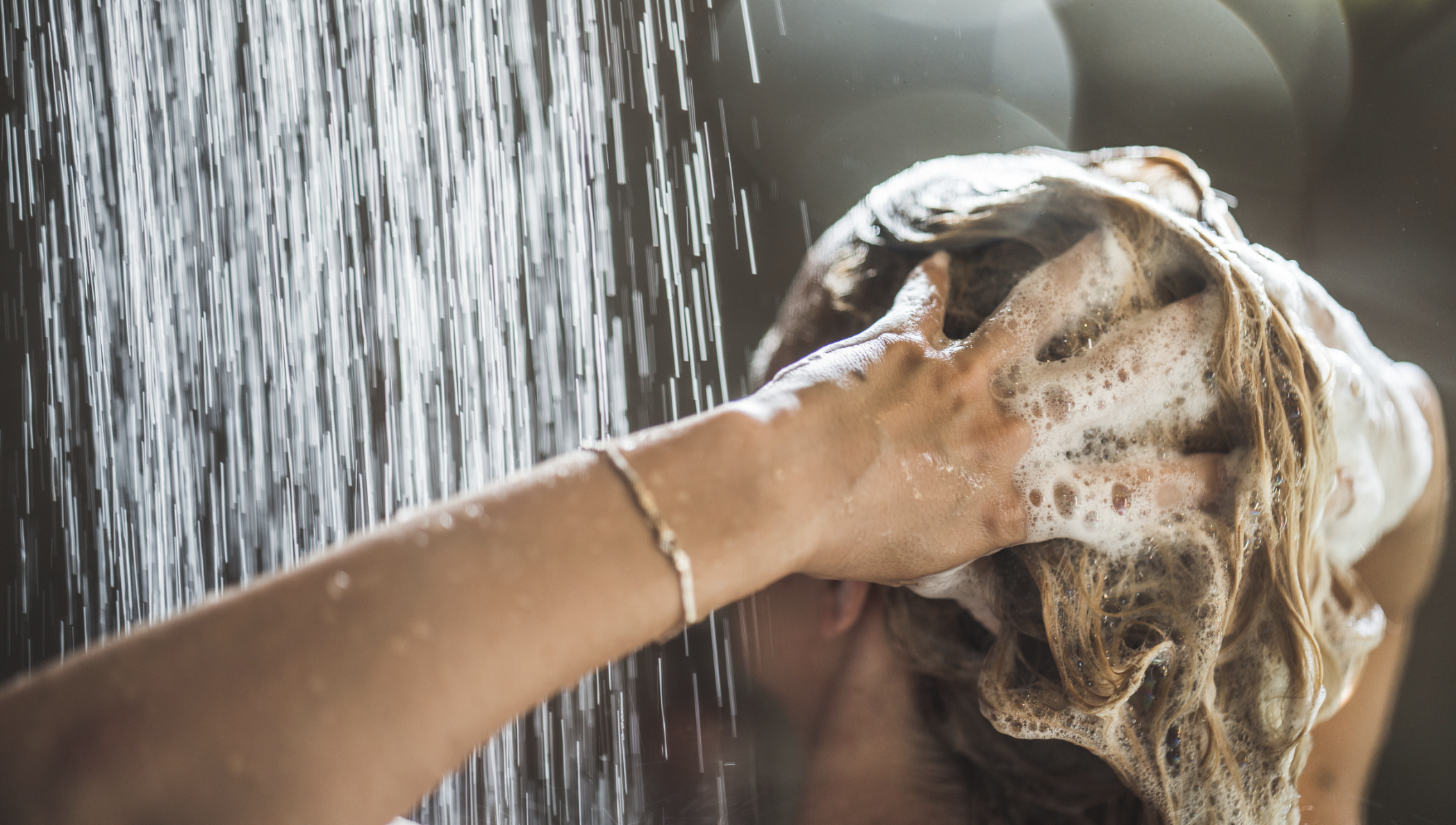 Faut-il changer régulièrement de shampooing ou est-ce simplement une envie ?